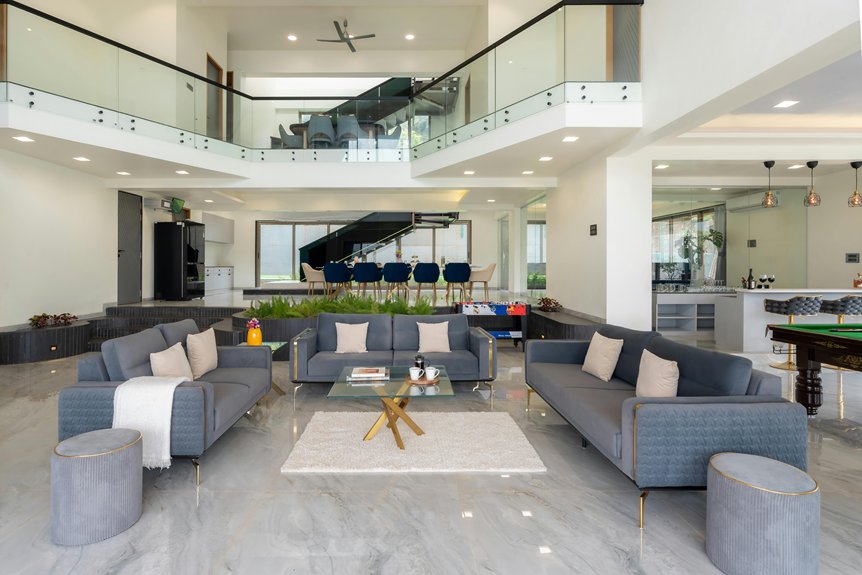 do luxury homes come furnished